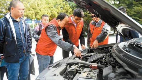 汽車維修工怎么報(bào)名推薦一個(gè)靠譜的地方頂呱呱